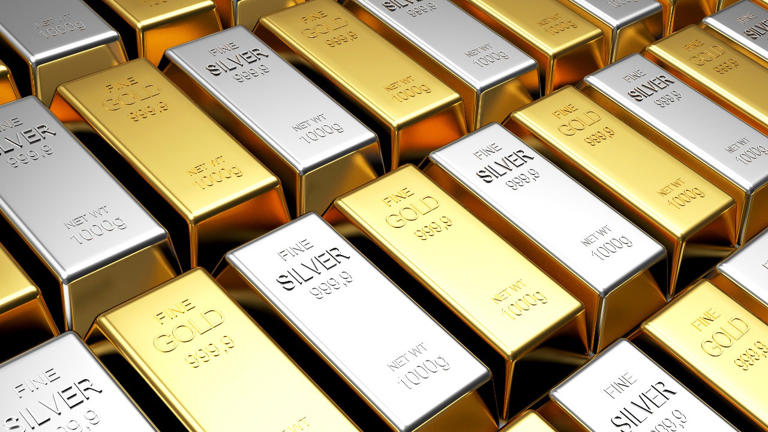 Which is better investment? Gold vs Silver